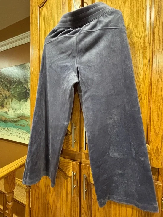 lululemon athletica Wide Leg Plush Pants in Charcoal Gray - Picture 4 of 12